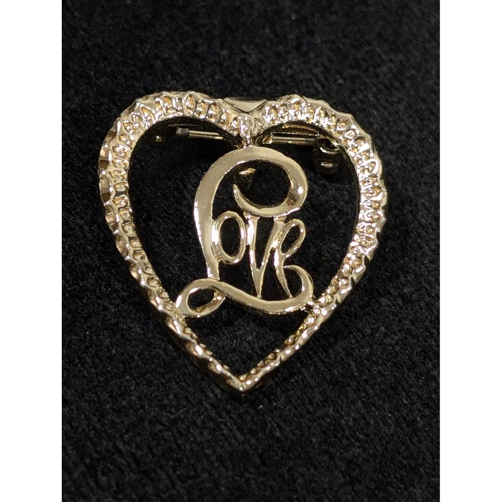 Vintage Gerry's‎ Gold Tone Love Heart Brooch Pin Rhinestone Accent Signed
